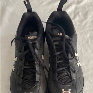 Under Armour Black Athletic cleats